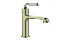 Retro Low Bathroom Bronze Victoria Battery