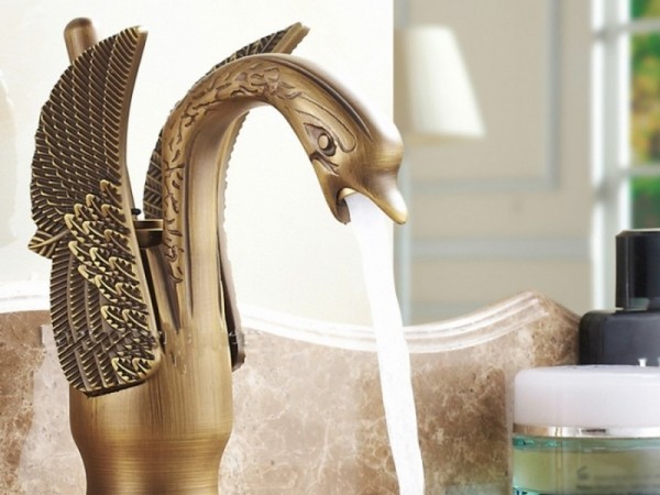 Vintage Swan Bathroom Sink Faucet Bronze