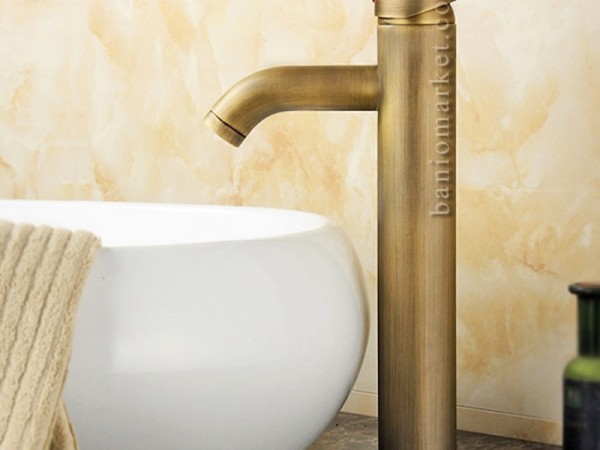 Thassos Tall Retro Faucet For Washbasins Bathroom
