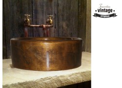 Στρογγυλοί Πέτρα Και Μέταλλο Νιπτήρες Με Τεχνοτροπία Βρώμικος Μπρούτζος  