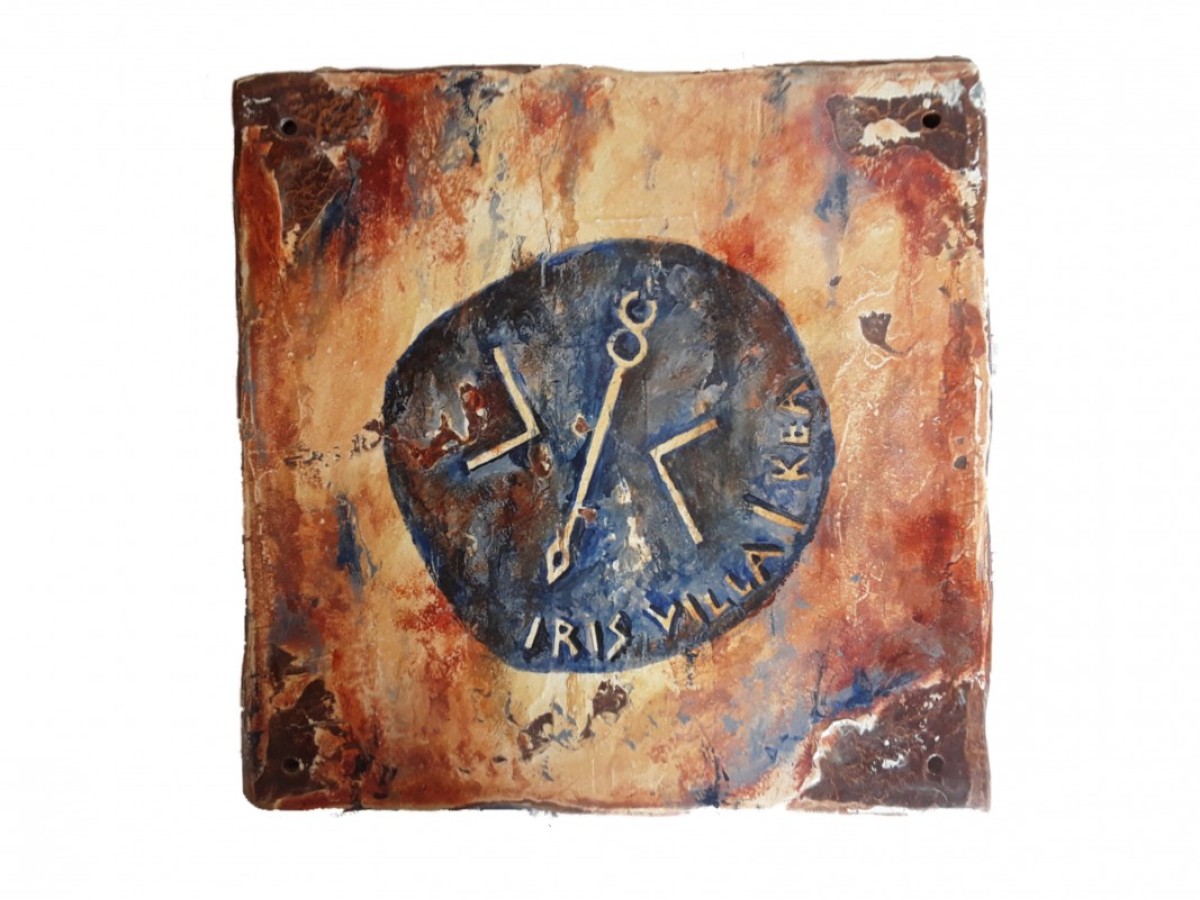 Μοναστηριακή Χειροποίητη Παλιωμένη Πινακίδα Τοίχου Ξενοδοχείου 60 χ 60 cm Iris Villa Kea