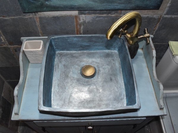 Αντικέ Έπιπλο Μπάνιου Ιόνιο Τιμές 