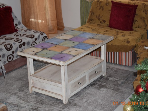  Vintage τραπέζι σαλονιού παλαιωμένο με χειροποίητα πλακάκια μοναστηριακά