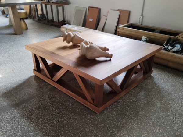 Solid indoor tables xenon