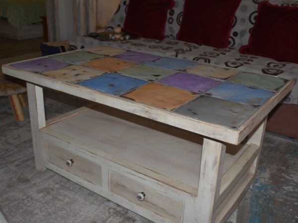  Vintage τραπέζι σαλονιού παλαιωμένο με χειροποίητα πλακάκια μοναστηριακά