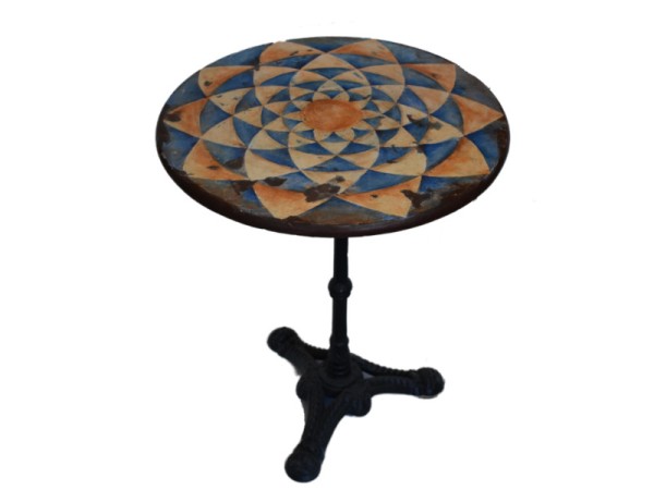 Round handmade Niki tables