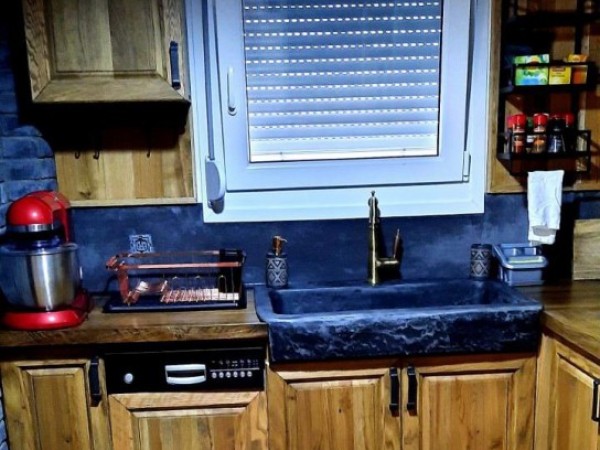 Single handmade kitchen sink black Travertino