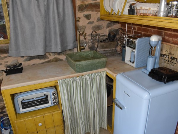 Small Kitchen Kitchen Sink