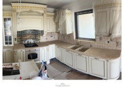 Κουζίνα antique Νεφέλη με πάγκο και πλακάκια τραβερτίνο 