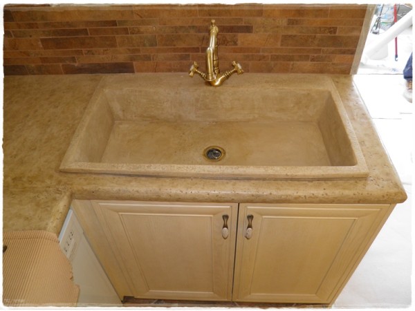 Κουζίνας Πάγκος Πέτρινος Τραβερτίνο Ειδική Κατασκευή Τιμή