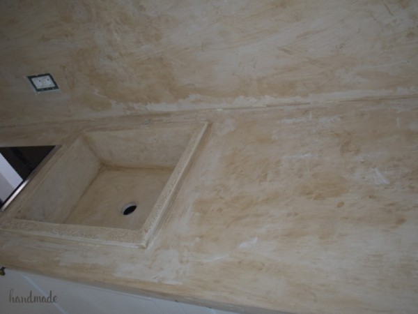 Χειροποίητη Πέτρινη Επένδυση Κουζίνας Και Πάγκοι Από Πέτρα Τραβερτίνο