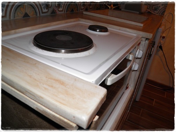 Χειροποίητοι Πάγκοι Κουζίνας Από Ηφαιστειακή Πέτρα Τραβερτίνο