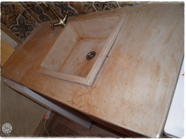 Χειροποίητοι Πάγκοι Κουζίνας Από Ηφαιστειακή Πέτρα Τραβερτίνο