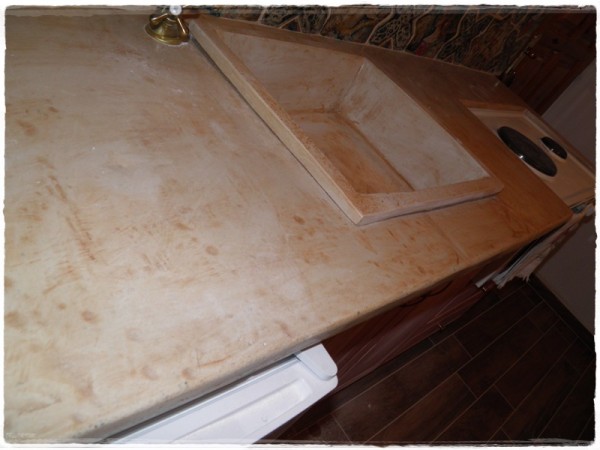 Χειροποίητοι Πάγκοι Κουζίνας Από Ηφαιστειακή Πέτρα Τραβερτίνο