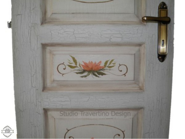 Ρετρό Με Ζωγραφική Παλαίωση Πόρτες Ρόζα