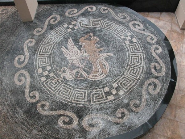 Χειροποίητα μωσαϊκά βότσαλα σχέδιο Ατλαντίς 