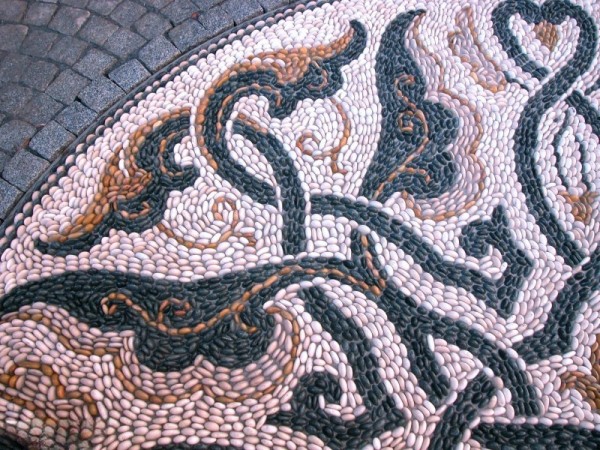 Decor pebbles lining floors walls Neda