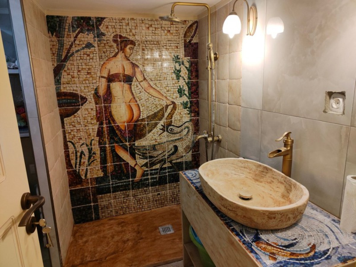 Πλακάκια μπάνιου τραβερτίνο ζωγραφική ψηφιδωτη η Λήδα και ο Δίας