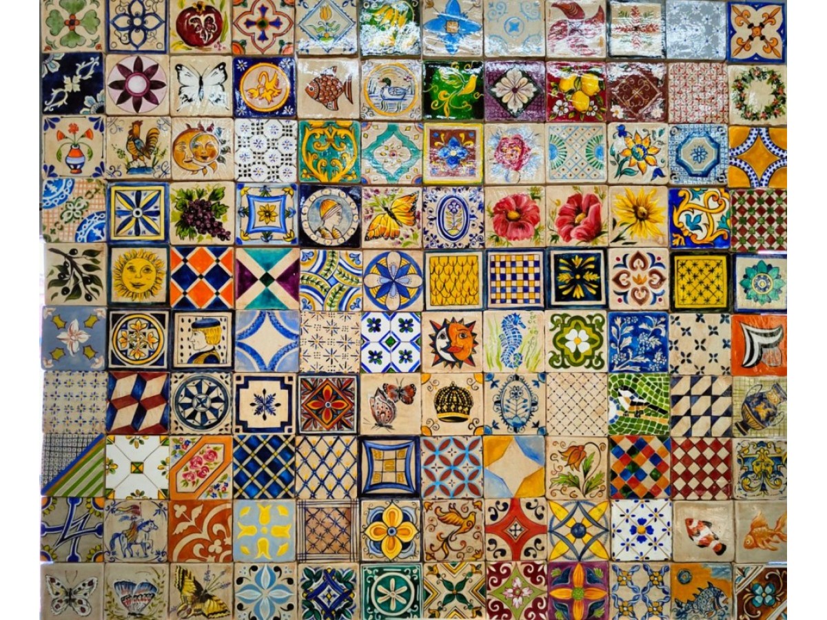 Πλακάκια Τραβερτίνο χειροποίητα ζωγραφιστά Σαντορίνη.