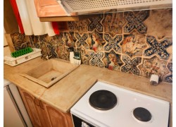 Χειροποίητα Μοναστηριακά Πλακάκια Κνωσός Τραβερτίνο Με Σχέδια Ζωγραφισμένα.