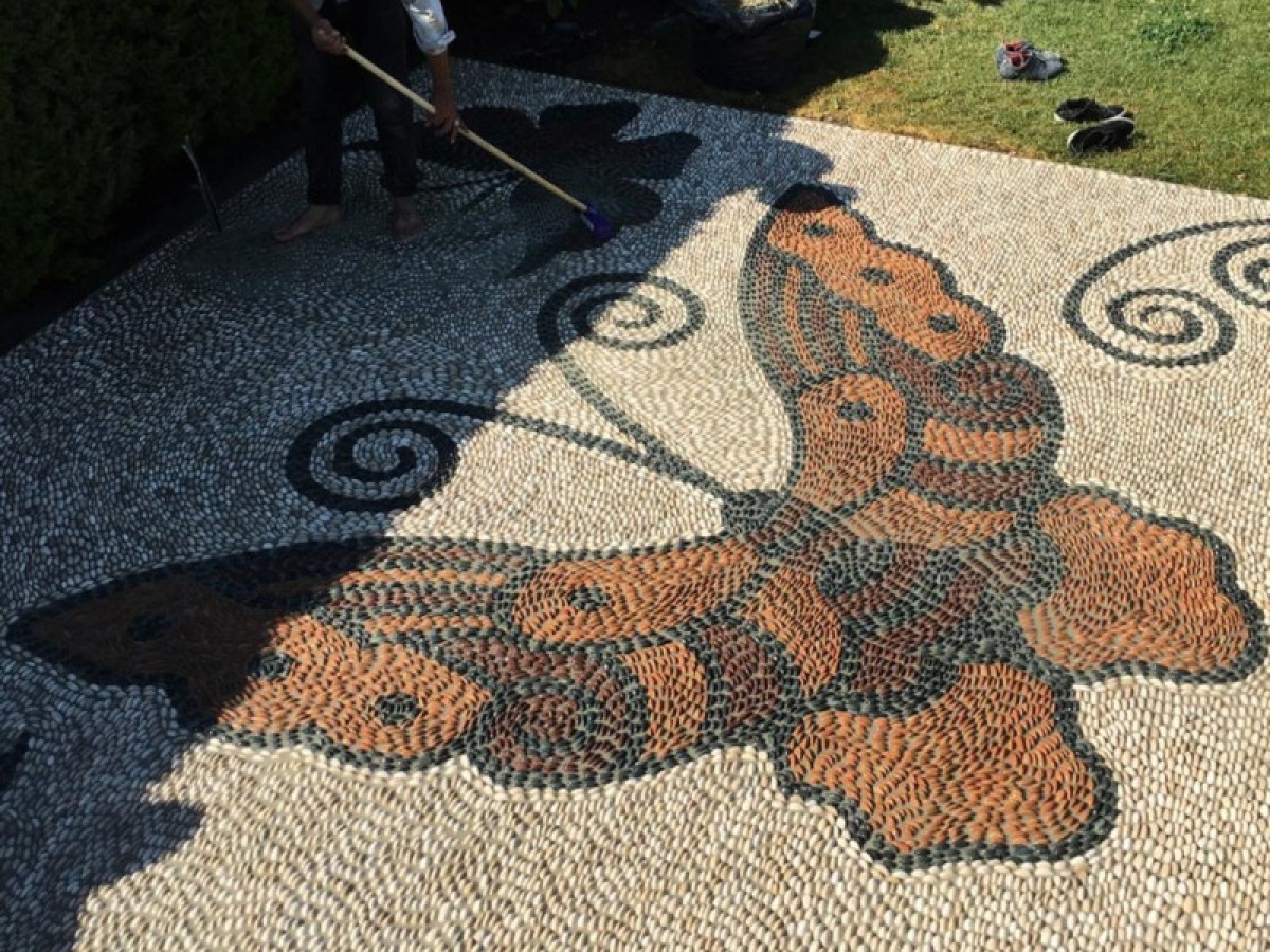 Βοτσαλωτά σχέδια διακοσμητικά δαπέδων τοίχων πεταλούδες 