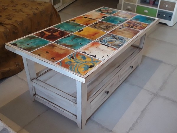 Τραπέζι Σαλονιού Χειροποίητο Παλαιωμένο Με Συρτάρια Και Χειροποίητα Πλακάκια  Προσφορά