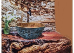 Handmade Bathroom Washbasin with bronze oxidation and metallic blue Offer 130,00€